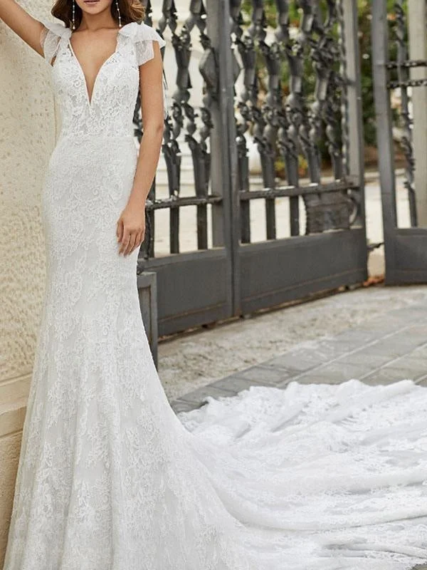 Preppy wedding dressesWedding Dress With Train Mermaid Dress Sleeveless Lace V Neck Long Bridal Gowns Elegant Lace Gown